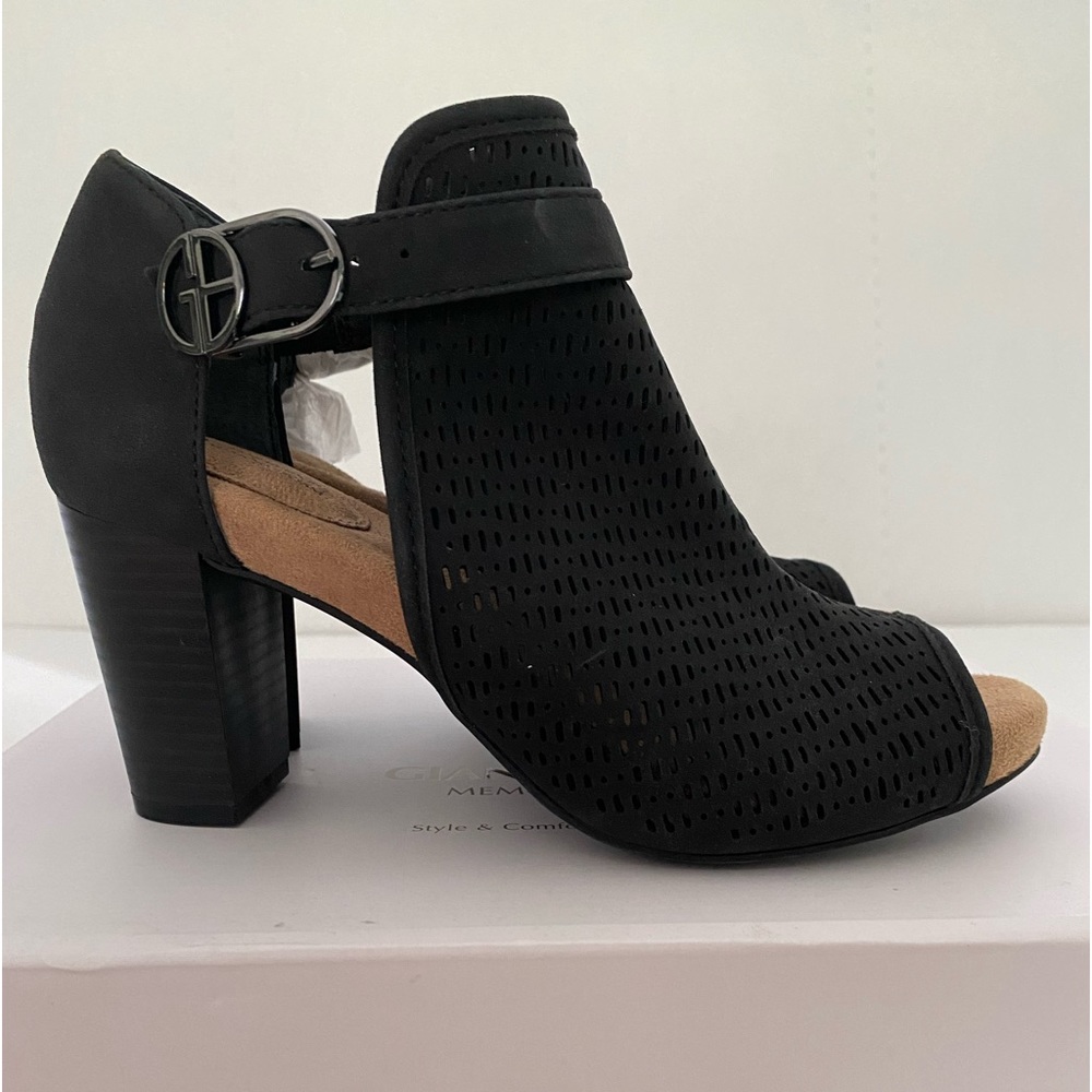 Giani Bernini Jaycee Black Heels Size 7